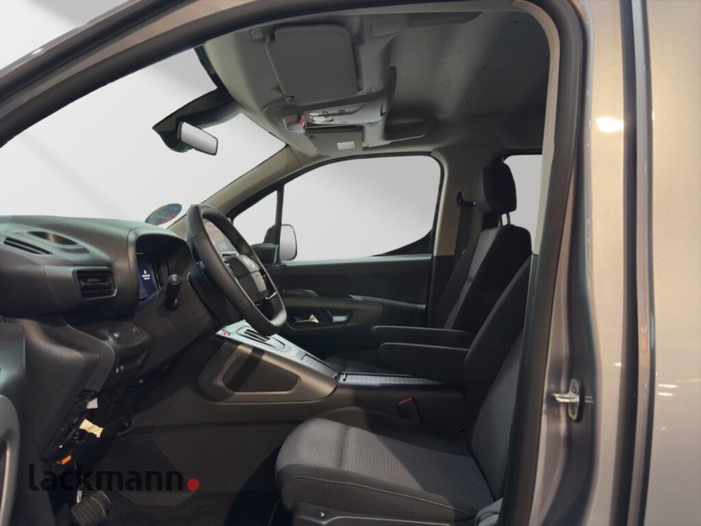 Toyota Proace City Exposé-Bild 8