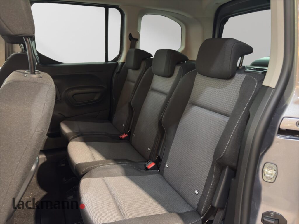 Toyota Proace City Exposé-Bild 9