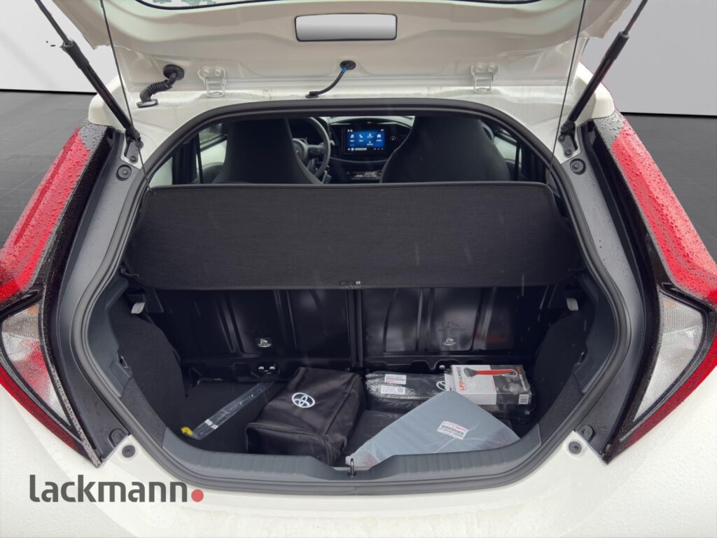 Toyota Aygo X Exposé-Bild 7