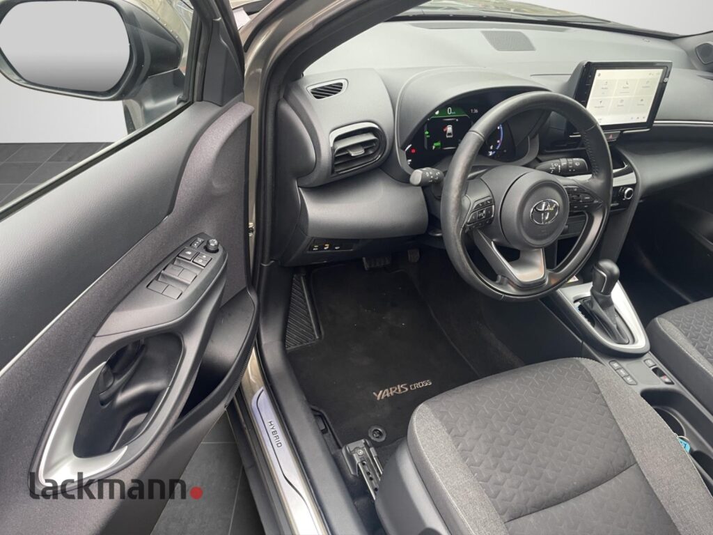Toyota Yaris Cross Exposé-Bild 13