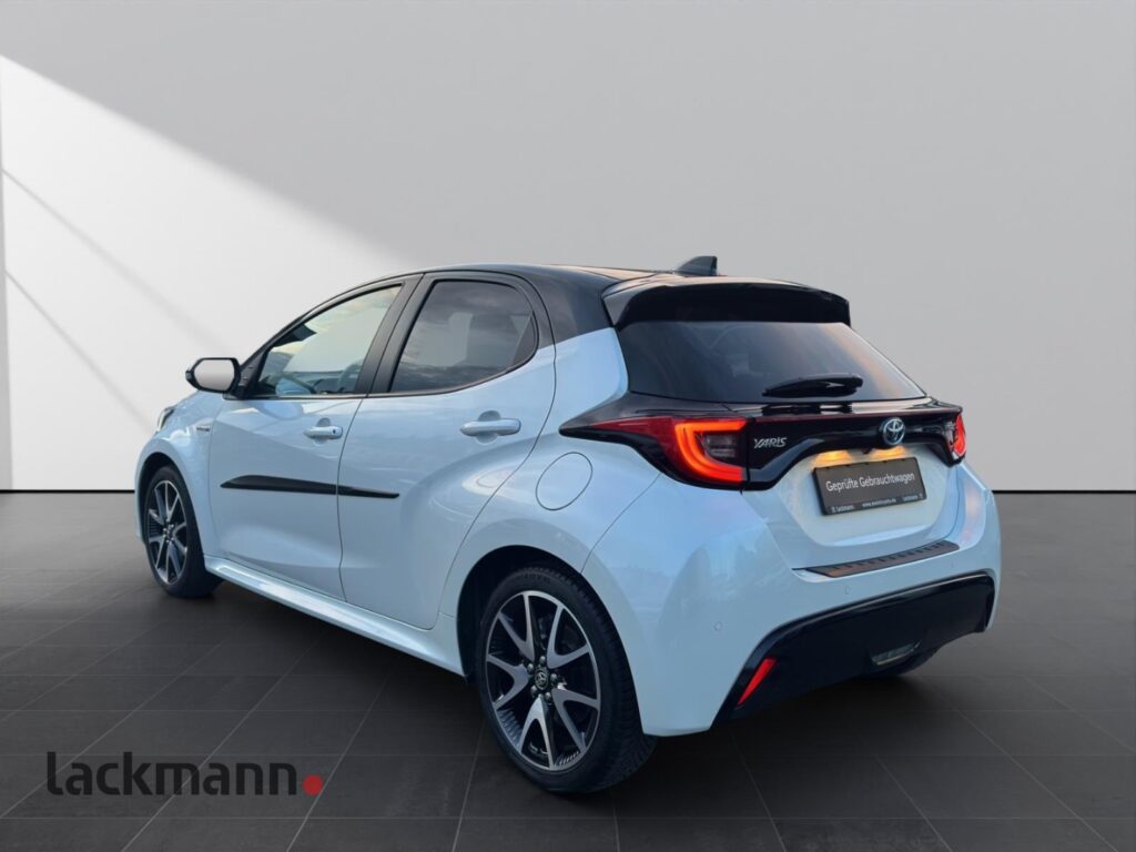 Toyota Yaris Exposé-Bild 5