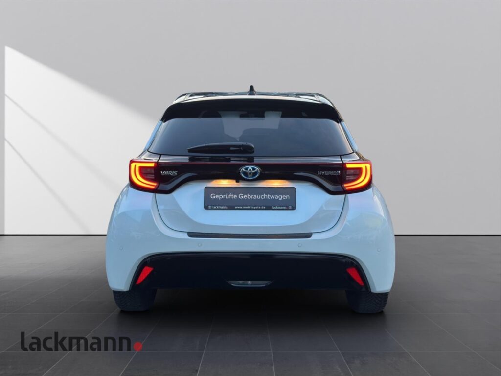 Toyota Yaris Exposé-Bild 6