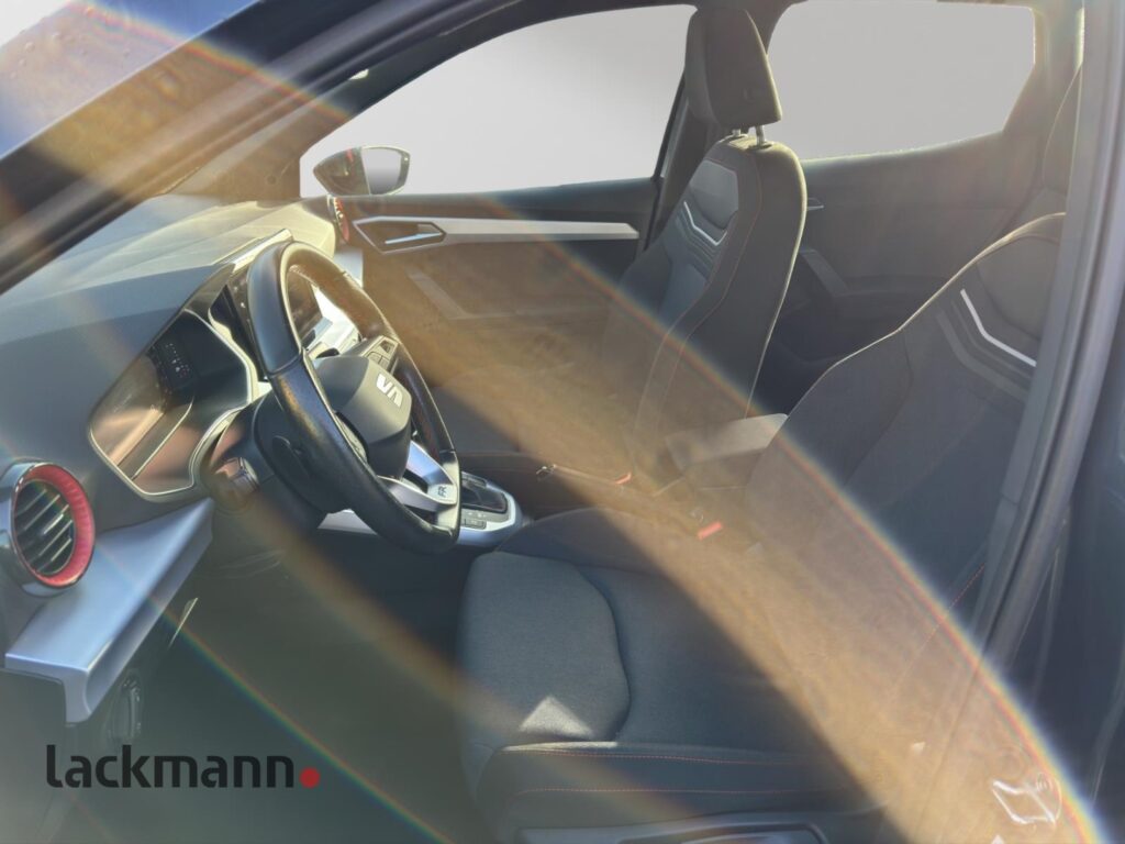 Seat Arona Exposé-Bild 8