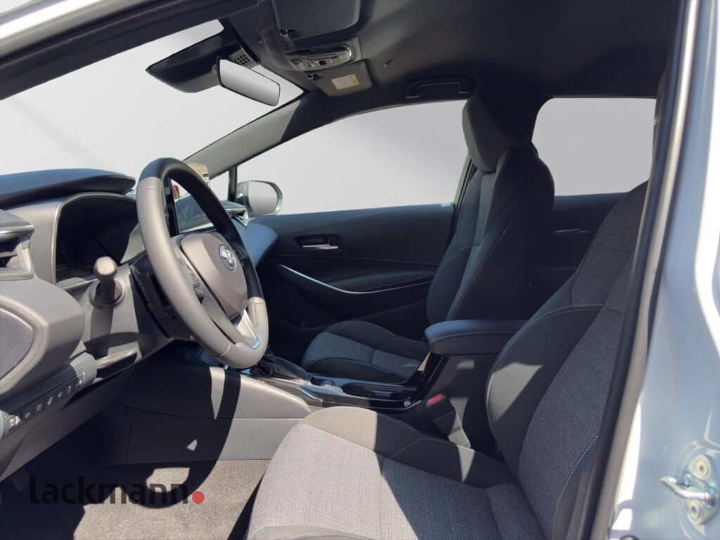 Toyota Corolla Exposé-Bild 8