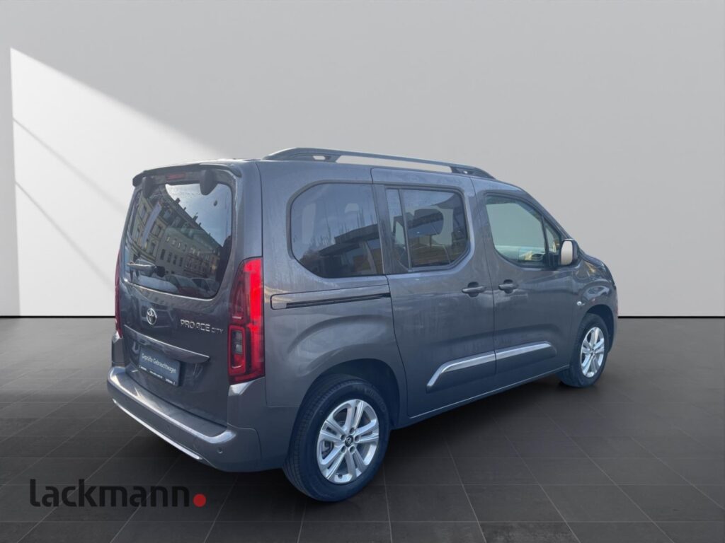 Toyota Proace City Exposé-Bild 4