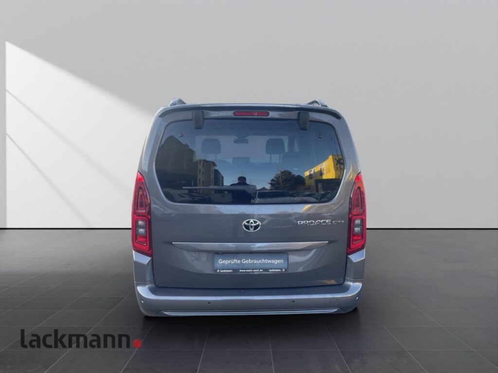 Toyota Proace City Exposé-Bild 6