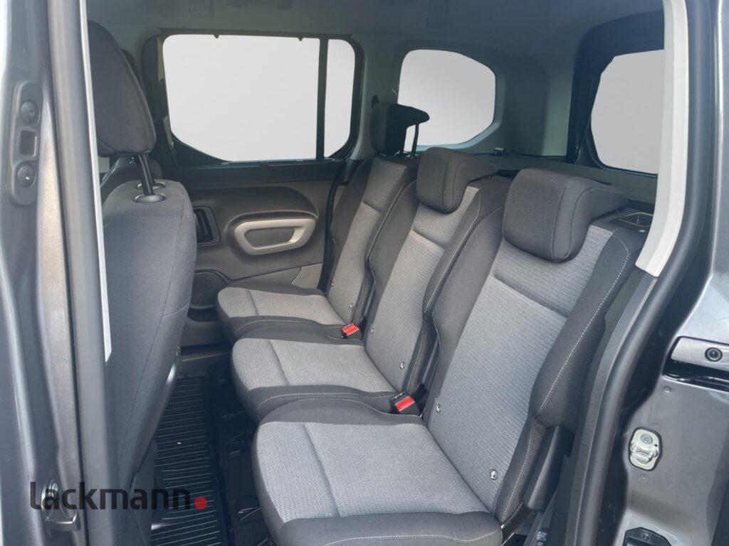 Toyota Proace City Exposé-Bild 8