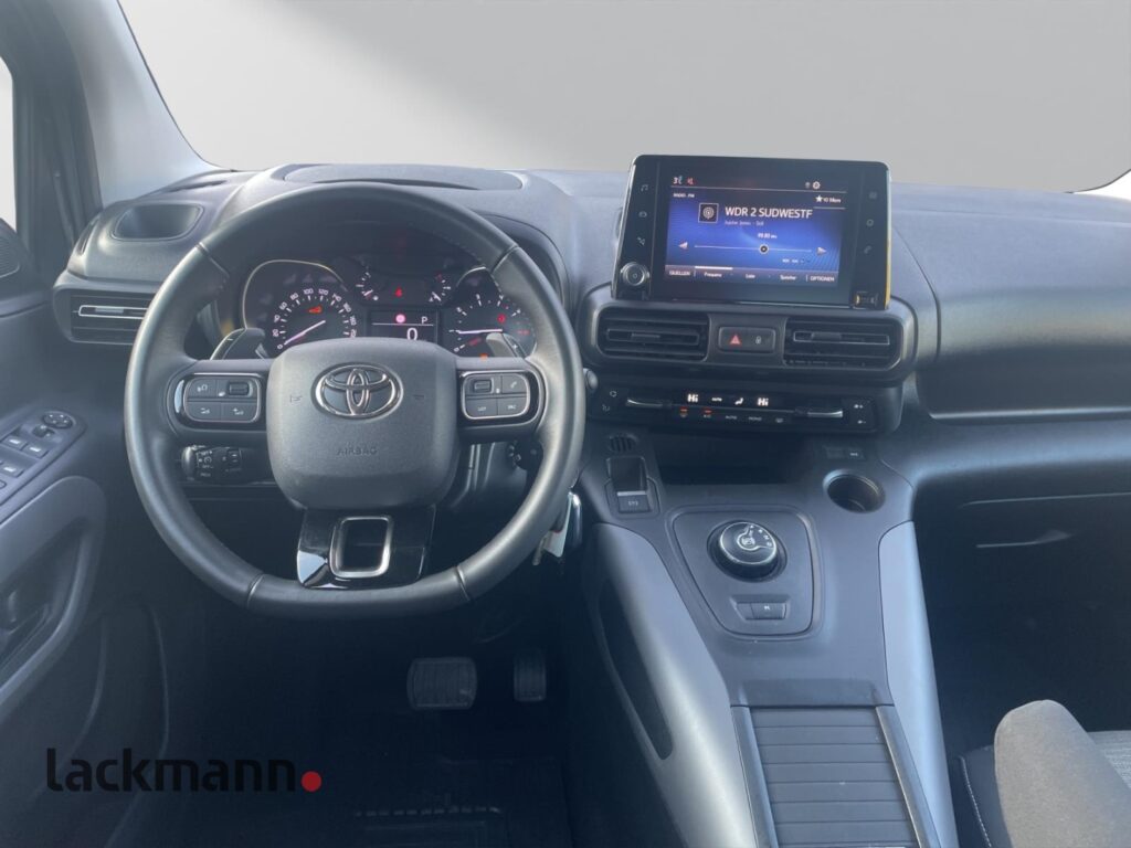 Toyota Proace City Exposé-Bild 9