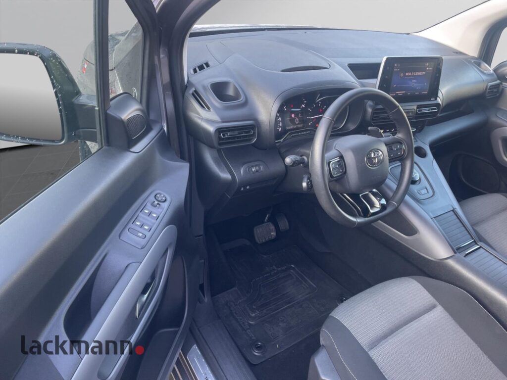 Toyota Proace City Exposé-Bild 10