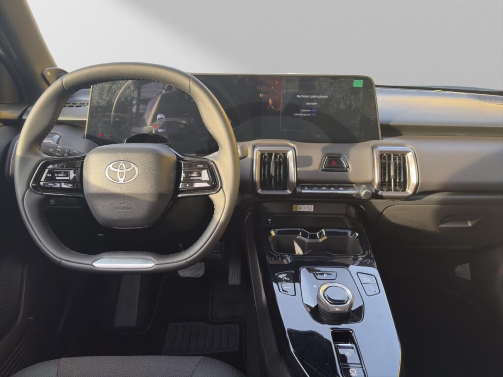 Toyota Urban Cruiser Exposé-Bild 10