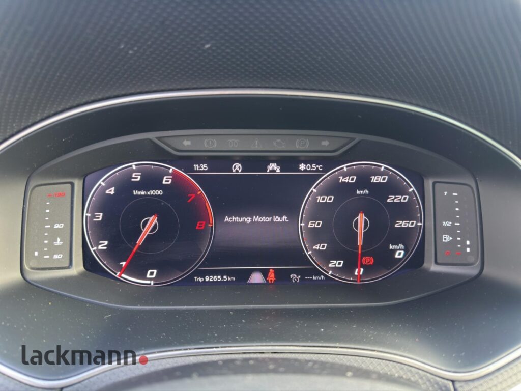 Seat Arona Exposé-Bild 13