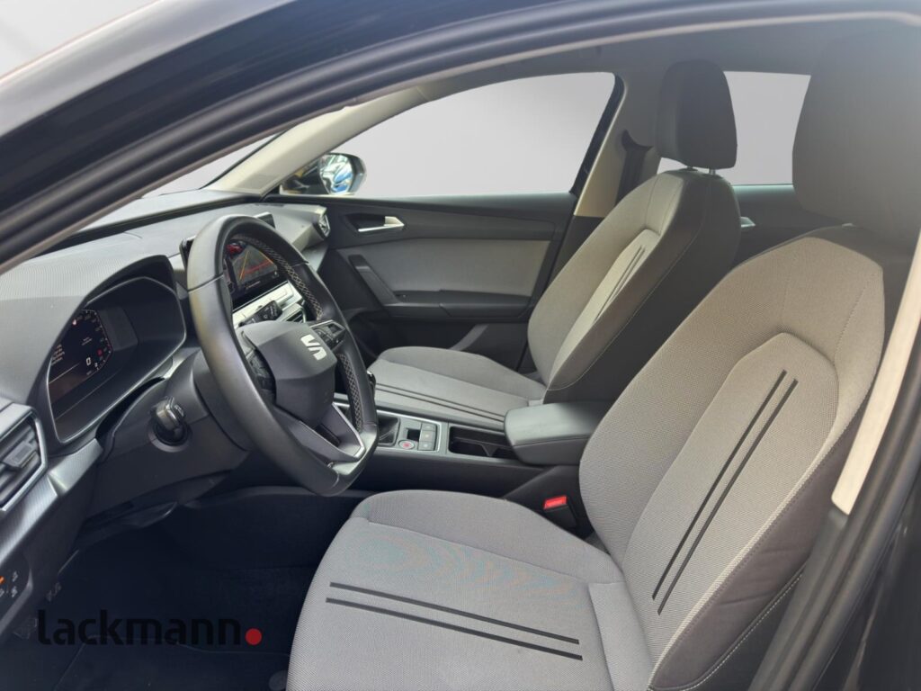 Seat Leon Exposé-Bild 8