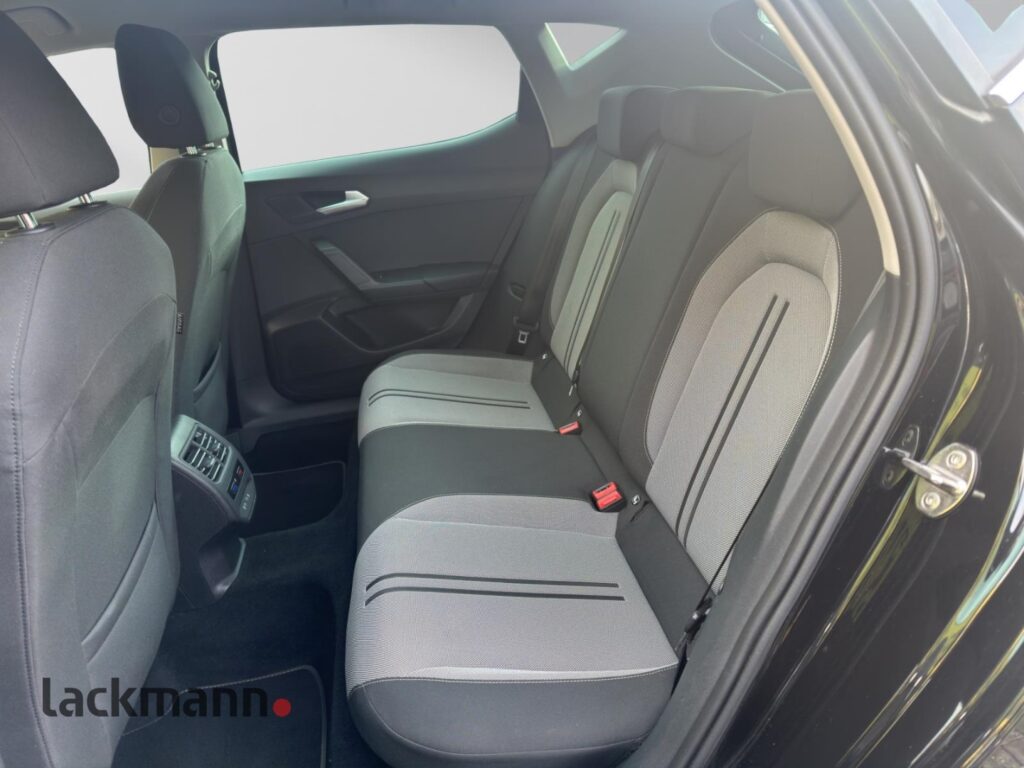Seat Leon Exposé-Bild 9