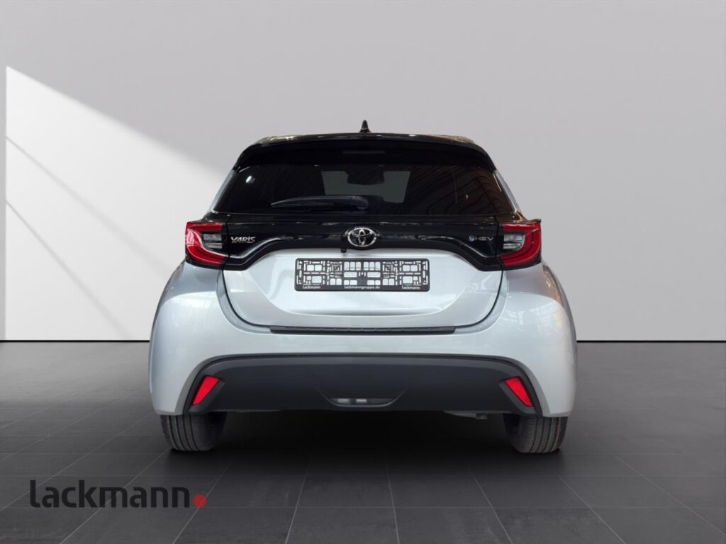 Toyota Yaris Exposé-Bild 6