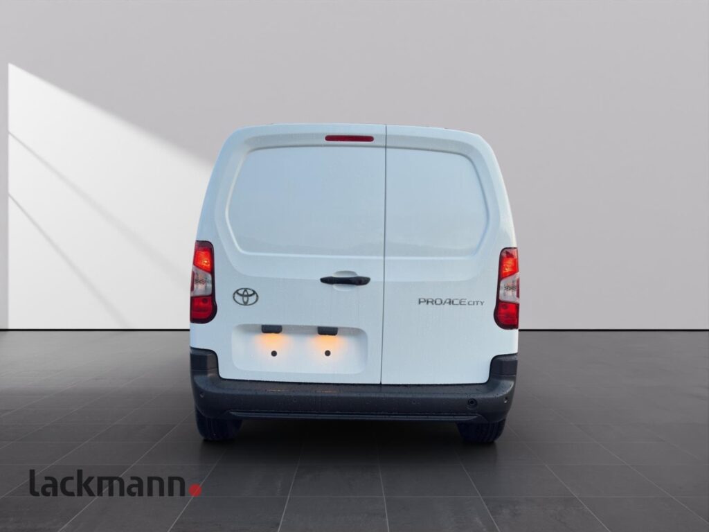 Toyota Proace City Exposé-Bild 6