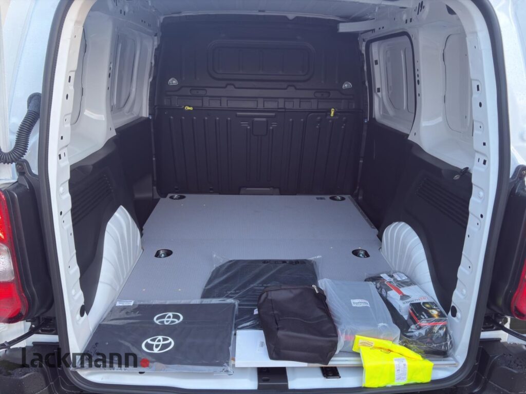 Toyota Proace City Exposé-Bild 7