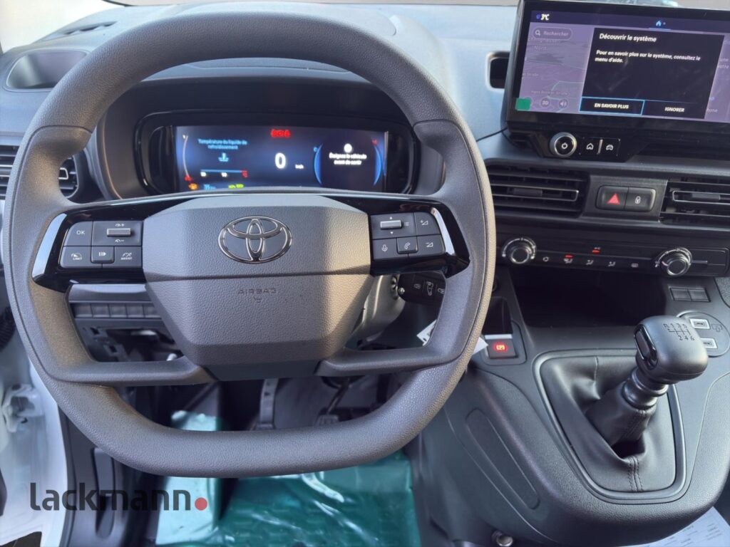 Toyota Proace City Exposé-Bild 9