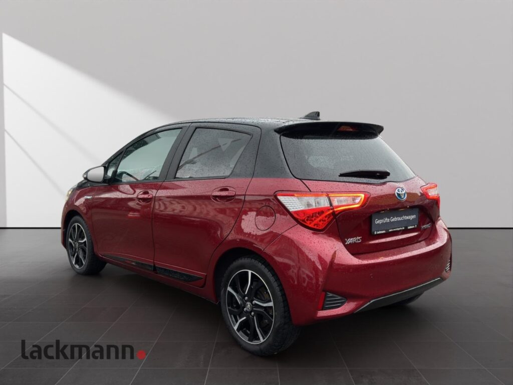 Toyota Yaris Exposé-Bild 5