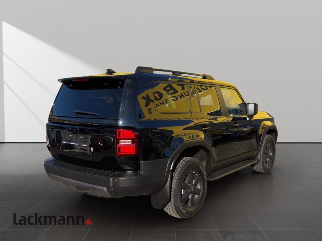 Toyota Land Cruiser Exposé-Bild 4