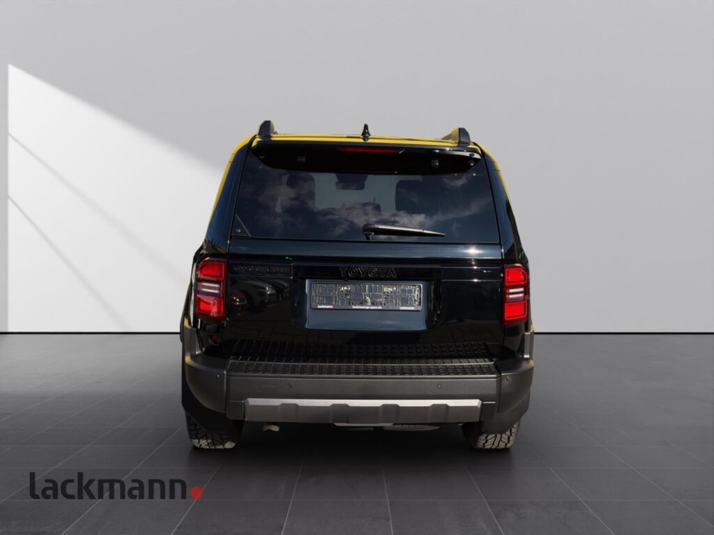 Toyota Land Cruiser Exposé-Bild 6