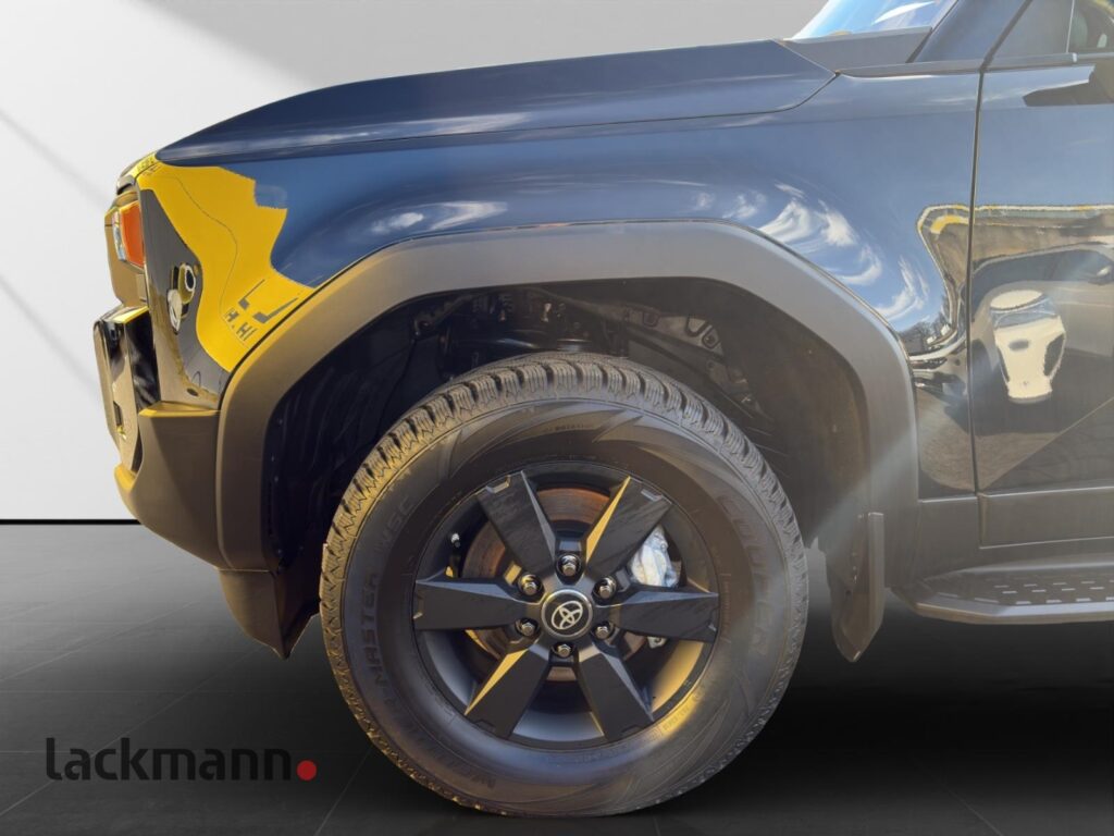 Toyota Land Cruiser Exposé-Bild 11