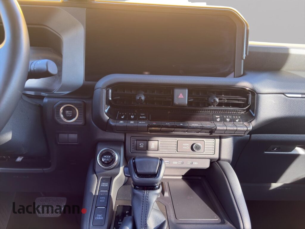 Toyota Land Cruiser Exposé-Bild 13