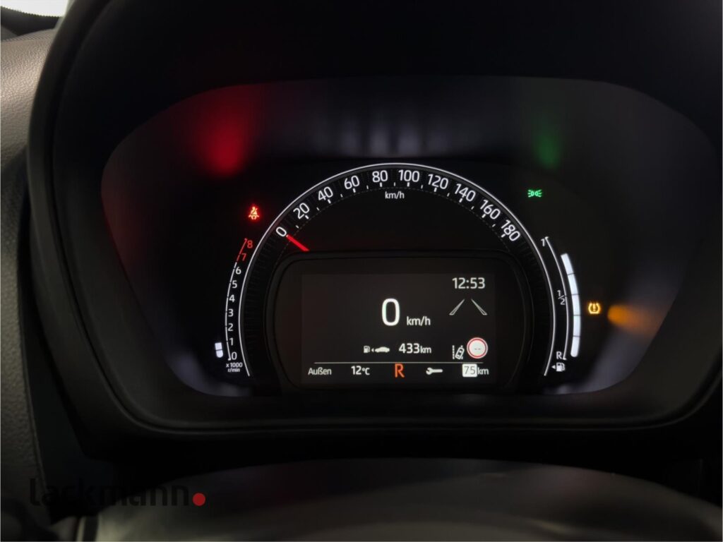 Toyota Aygo X Exposé-Bild 14