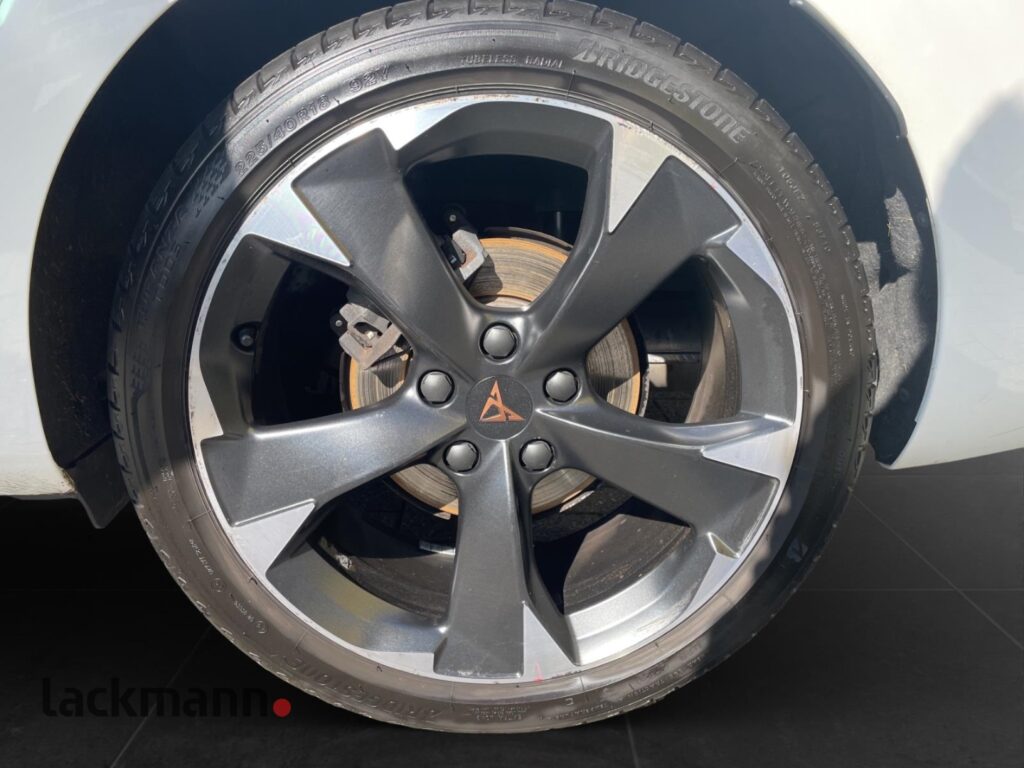 Cupra Leon Exposé-Bild 9