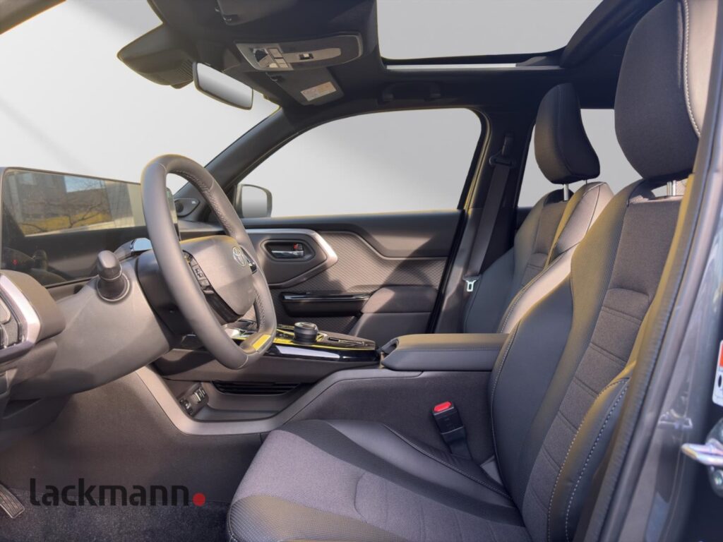 Toyota Urban Cruiser Exposé-Bild 8