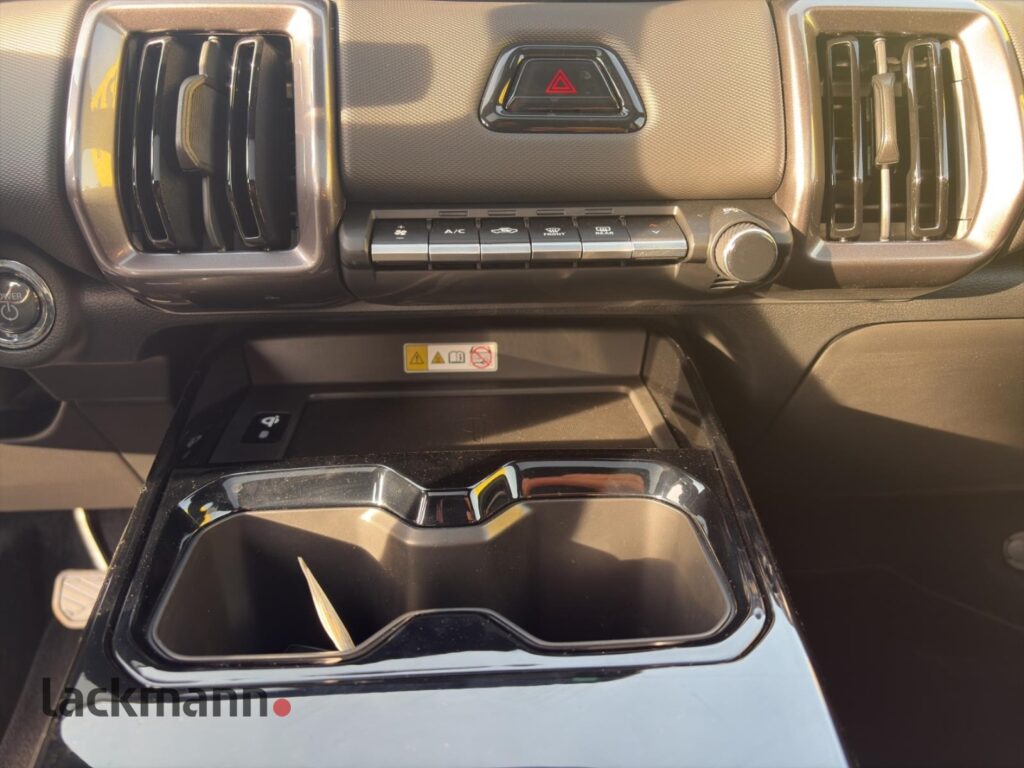 Toyota Urban Cruiser Exposé-Bild 12